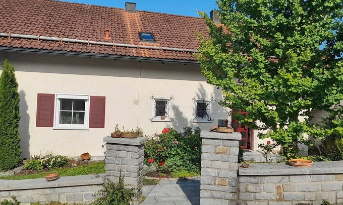 Hauzenberg Apartment | Apartment 'Familie Graml' with Mountain View, Shared Garden and Wi-Fi