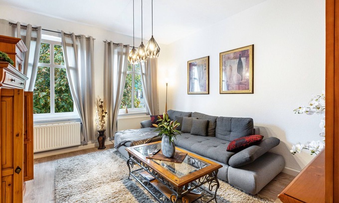 Dessau-Rosslau Apartment | Apartment 'Fewo Am Georgengarten - 1' with Shared Terrace and Wi-Fi