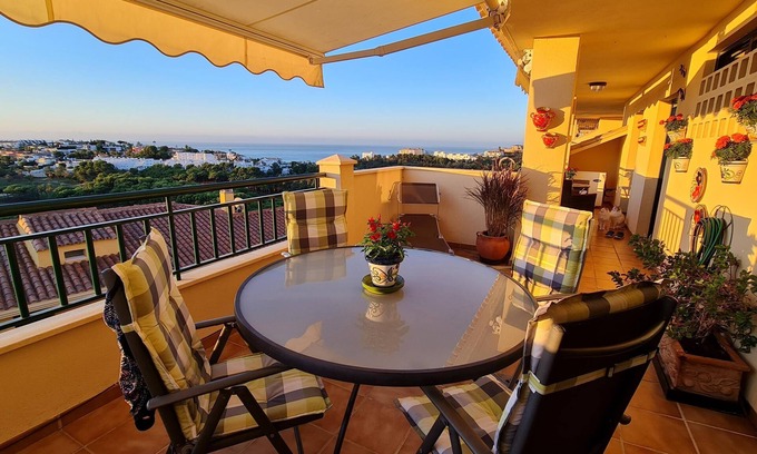 Torrequebrada Apartment | Apartment 'Finca Dona Maria' with Sea View, Garden & Pool