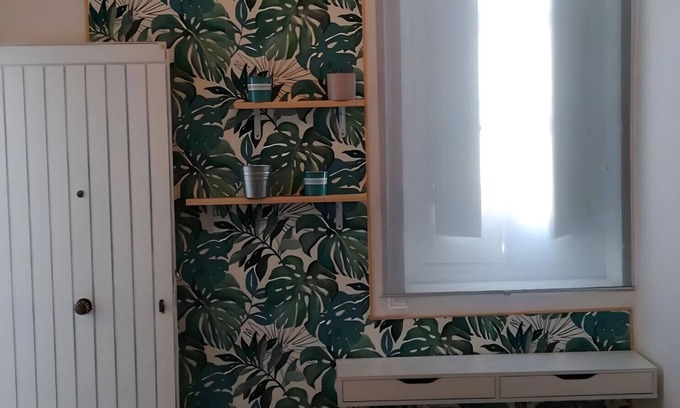 Borgo Vecchio Apartment | Apartment 'Fiorelli 17 - Bivani' with Balcony, Wi-Fi and Air Conditioning
