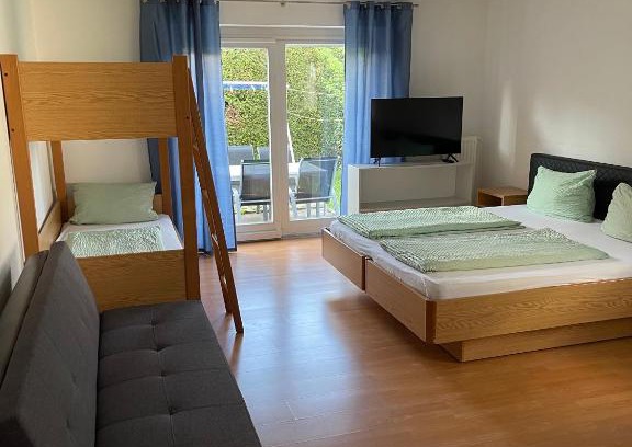 Rust Apartment | Apartment FIVE - EP Ticket Garantie