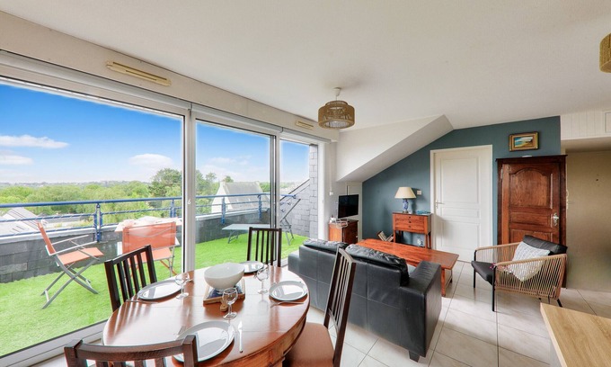 Sarzeau Apartment | Apartment for 4 with large balcony on Sarzeau