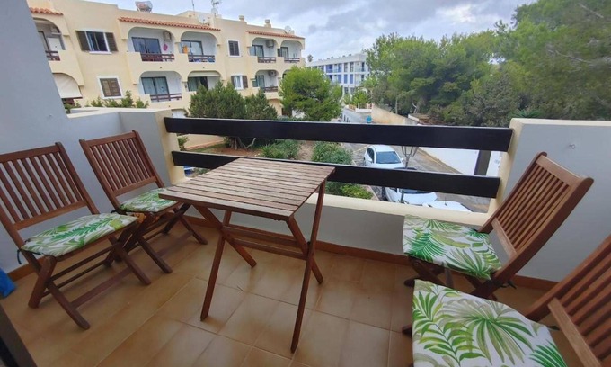 Es Pujols Apartment | Apartment 'Formentera Suite 16' with Balcony, Wi-Fi and Air Conditioning
