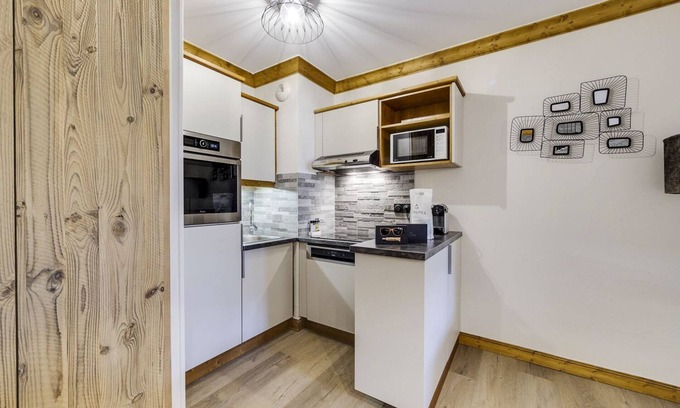 Arc-1950 Villa | Apartment Cabriolet - One Bedroom Villa, Sleeps 4