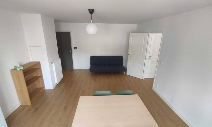 Les Puces de Saint-Ouen Apartment | Apartment near the Saint-Ouen antique market