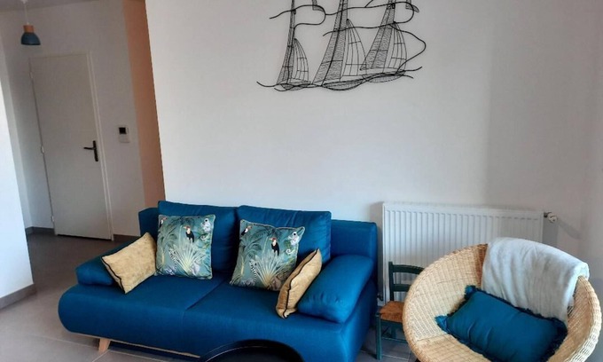 Saint-Pierre-d'Oleron Apartment | Apartment in quiet residence in the heart of Saint-Pierre d'Oléron.