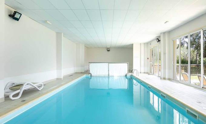 Saint-Sorlin-d'Arves Apartment | Apartment in Saint-Sorlin with Mountain Views