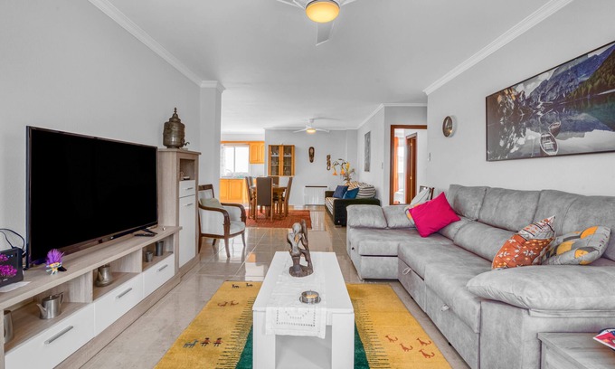 Gata de Gorgos Apartment | Apartment 'Gata De Gorgos' with Mountain View, Balcony and Wi-Fi