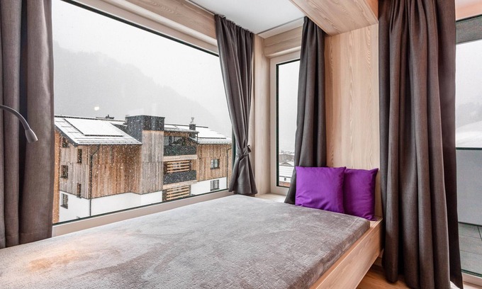 Grossarl Apartment | Apartment "Grauzone Grossarl App. Nr. 4 Shine" with Mountain View, Private Terrace and Wi-Fi