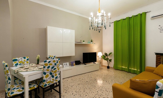 Palermo Apartment | Apartment 'Holiday My House' with Balcony, Wi-Fi and Air Conditioning