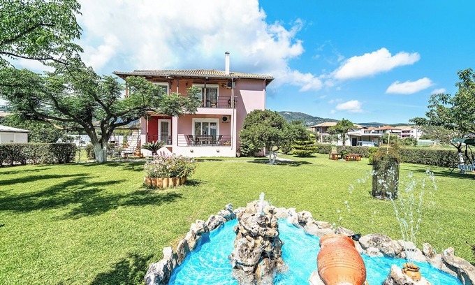 Lygia Apartment | Apartment 'House Of Dreams Lefkada' with Sea View, Wi-Fi and Air Conditioning