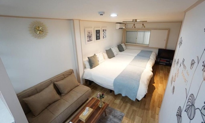 Dotonbori Apartment | Apartment House White Mansion 201