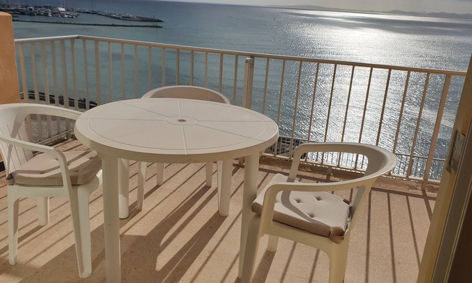 El Arenal Apartment | Apartment in front of the sea I