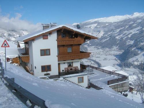 Hippach Apartment | Apartment in Hippach near Horbergbahn