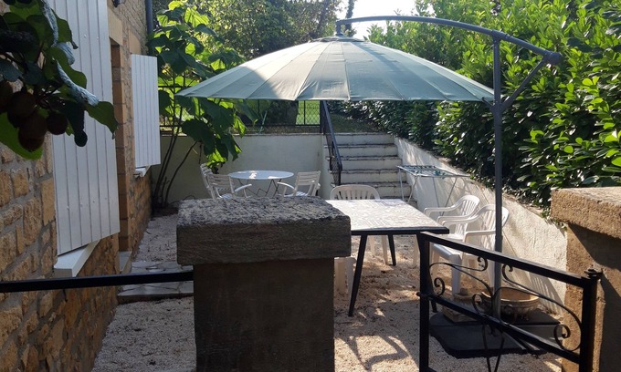 Cenac-et-Saint-Julien Apartment | Apartment in Laroque Gageac