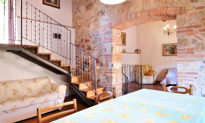 Massa Marittima Apartment | Apartment in Massa Marittima With Pools