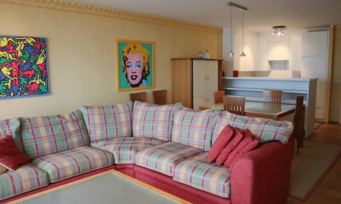 Nieuwpoort-aan-Zee Apartment | Apartment in Nieuwpoort with Ocean Views