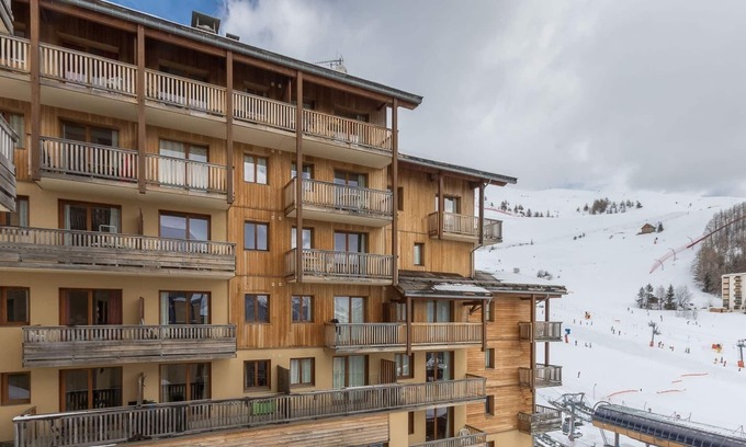 Orcieres-Merlette Apartment | Apartment in Orcières with Ski Slope Access
