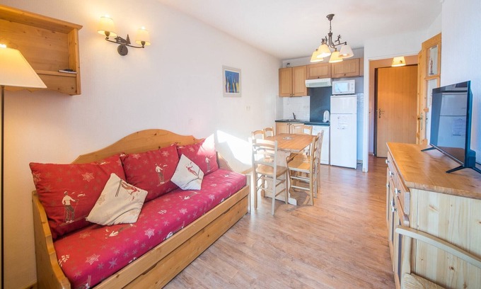 Orcieres-Merlette Apartment | Apartment in Orcières with Ski Slope Access