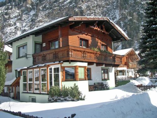 Unterlaengenfeld Apartment | Apartment in Ski Paradise near Trails