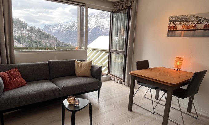 Oz Apartment | Apartment in the heart of Oz Station *ski*bike*hike