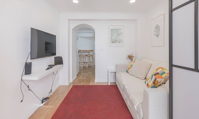Linda-a-Velha Apartment | Apartment in the tourist neighborhood close to the famous pastries of Belém