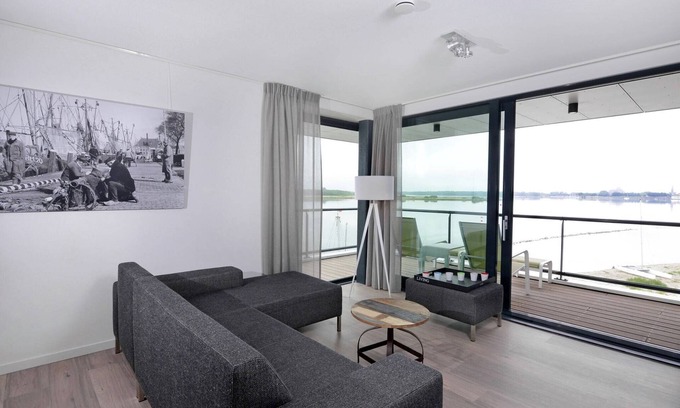 Kamperland Apartment | Apartment in Veere with Marina Views