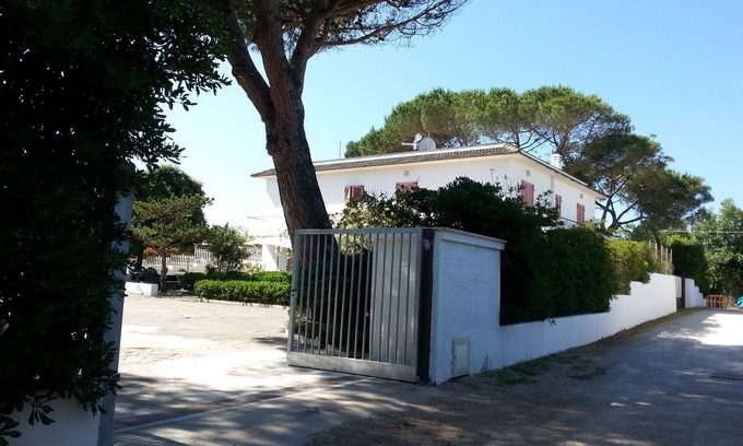 Minturno Apartment | Apartment in Villa Valentini, Seafront, Gulf of Gaeta parking included
