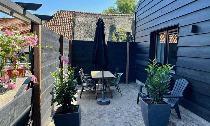 Municipality of Veere Apartment | Apartment in Vrouwenpolder near Beach