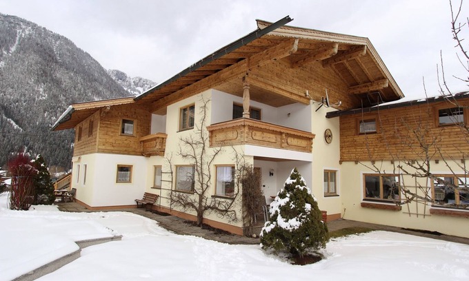 Waidring Apartment | Apartment in Waidring near PillerseeTal Ski Area