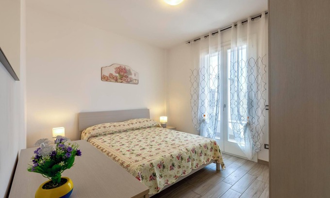La Pietraia Apartment | Apartment “Ionio” close to the Beach with A/C, Balcony & Terrace