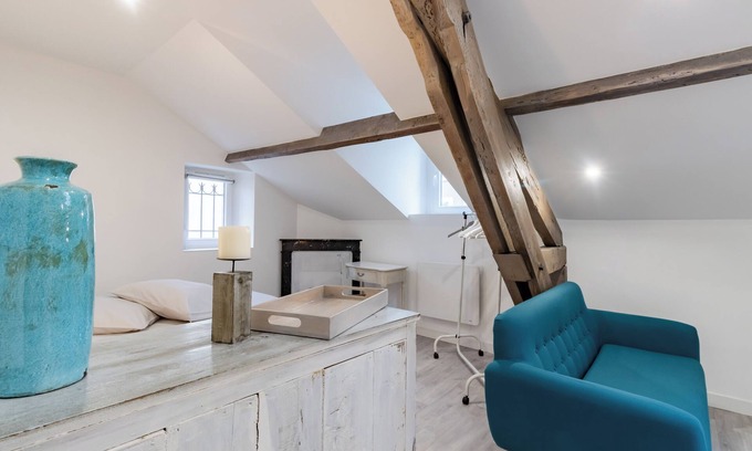 Perigueux Apartment | Apartment 'l'Azure' with Wi-Fi