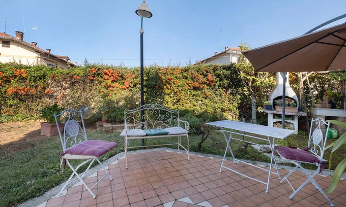 Monta Apartment | Apartment 'La Dimora Nel Roero With Patio' with Private Terrace, Wi-Fi and Air Conditioning
