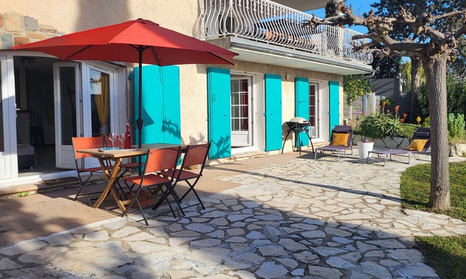 Saint-Aygulf Apartment | Apartment 'La Marina' with Private Terrace and Private Garden