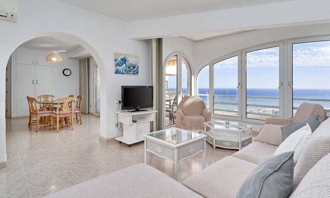 Torrox Costa Apartment | Apartment 'Laolita' with Sea View, Wi-Fi and Air Conditioning