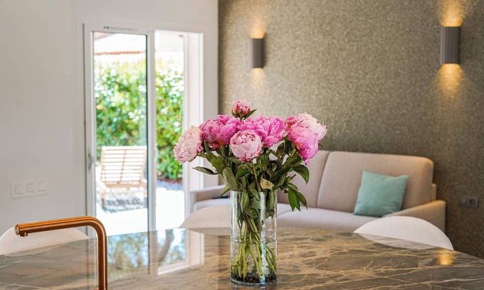 Bormes-Les-Mimosas Apartment | Apartment Lily - Elegance, calm and comfort in the heart of nature 2 to 4 pers