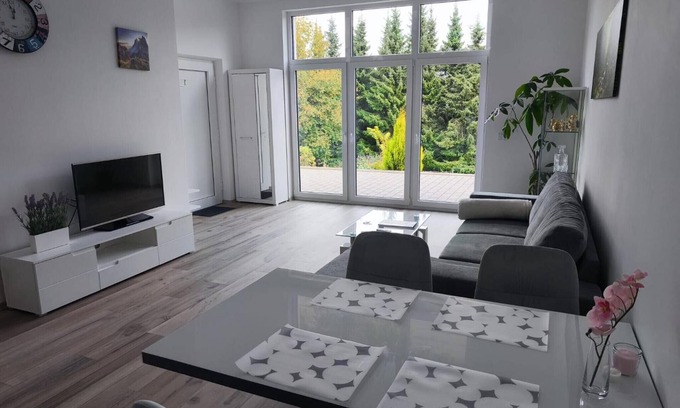 Drolshagen Apartment | Apartment 'Moderne 2-zimmer-In' with Mountain View and Wi-Fi