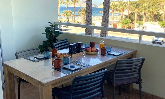 Moraira Town Centre Apartment | Apartment Moraira 4 People - Full sea view 50 M from the sandy beach