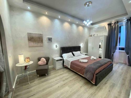 San Giovanni Apartment | Apartment near the Colosseum with metro line A a 2 minutes walk away