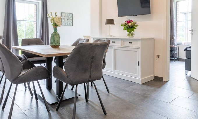 Weeze Apartment | Apartment Niersblick for 5 people (Anlitzhof)