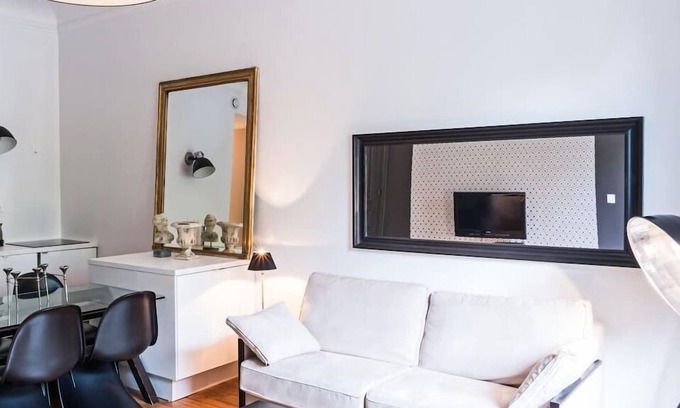 Quartier du Faubourg-Montmartre Apartment | Apartment Opera Suite