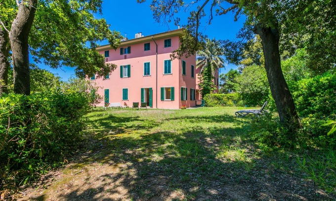 Rosignano Marittimo Apartment | Apartment Pino by Interhome