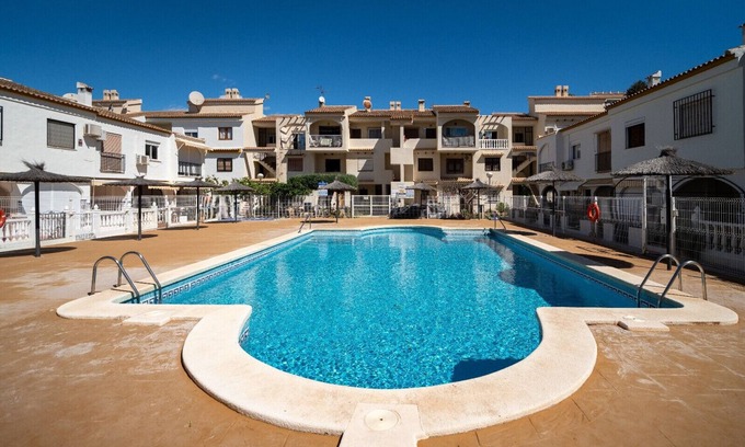 Puerto de Mazarron Apartment | Apartment 'Puertosol' with Shared Pool, Wi-Fi and Air Conditioning