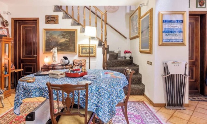 Trastevere Apartment | Apartment 'Roma Magica' with Private Pool, Wi-Fi and Air Conditioning