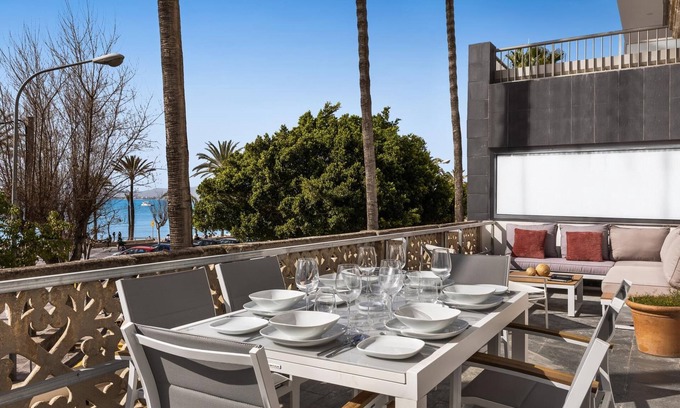 El Arenal Apartment | Apartment 'S' by the sea