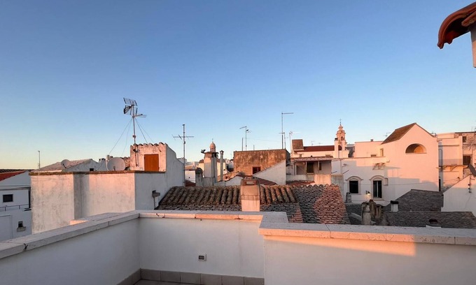 Noci Apartment | Apartment 'San Pietro 59' with Private Terrace, Balcony and Air Conditioning