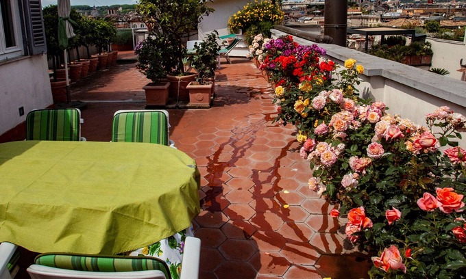 Rione IV Campo Marzio Apartment | Apartment Spanish Steps with panoramic roofterrace-Free Wifi/AC-Rome on foot