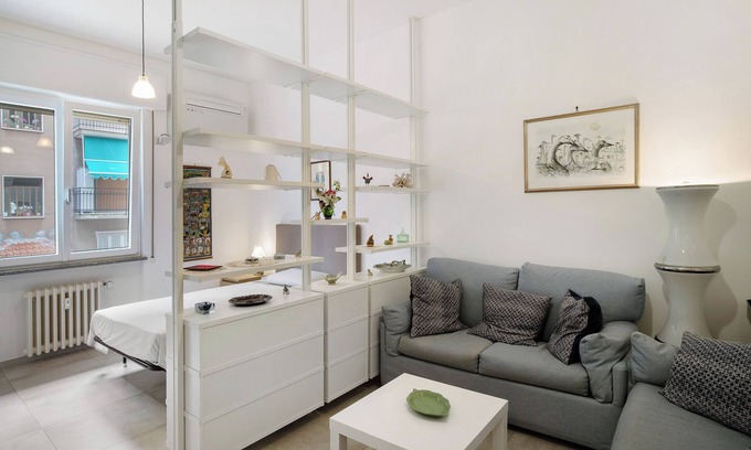 Imperia Apartment | Apartment 'Stefy' with Shared Garden, Wi-Fi and Air Conditioning