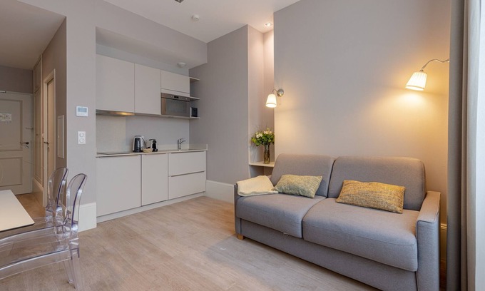 Limoges Apartment | Apartment Suit with private bathroom