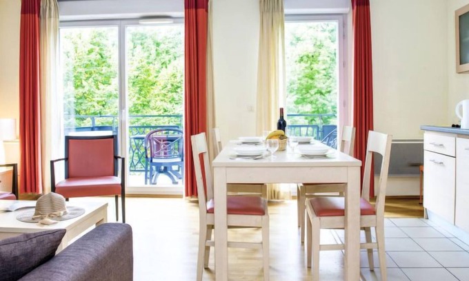 Divonne-les-Bains Apartment | Apartment Villa du Lac (DLB102) in Divonne-Les-Bains - 6 persons, 2 bedrooms